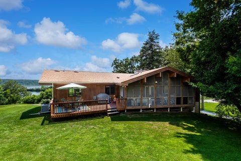 Tiny photo for 3113 W Canal Shore Drive, Leclaire, IA 52753 (MLS # 12706669)