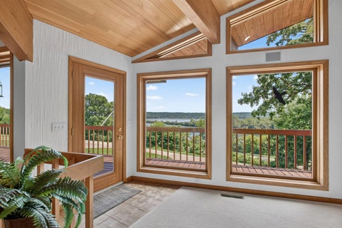 Tiny photo for 3113 W Canal Shore Drive, Leclaire, IA 52753 (MLS # 12706669)