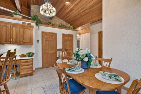 Tiny photo for 3113 W Canal Shore Drive, Leclaire, IA 52753 (MLS # 12706669)