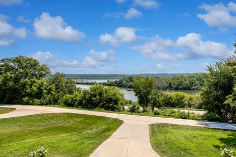 Tiny photo for 3113 W Canal Shore Drive, Leclaire, IA 52753 (MLS # 12706669)
