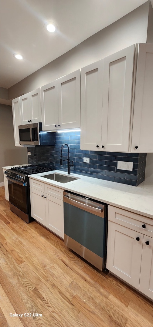 1303 W Flournoy Street 1F
