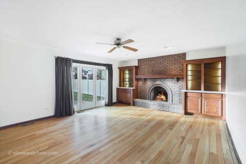 Tiny photo for 6142 Ivy Drive, Lisle, IL 60532 (MLS # 12513102)