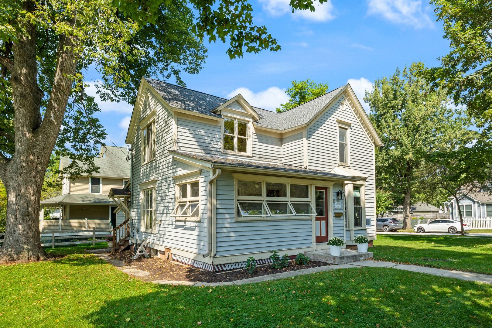 24 N Benton Street