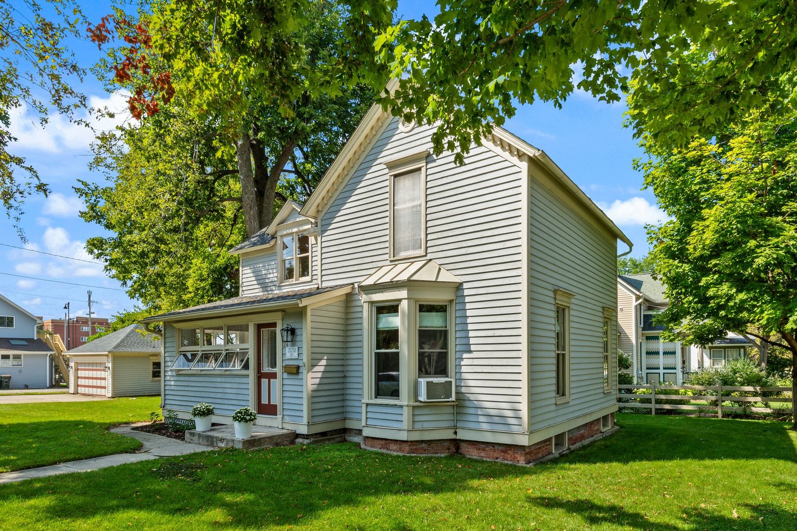 24 N Benton Street