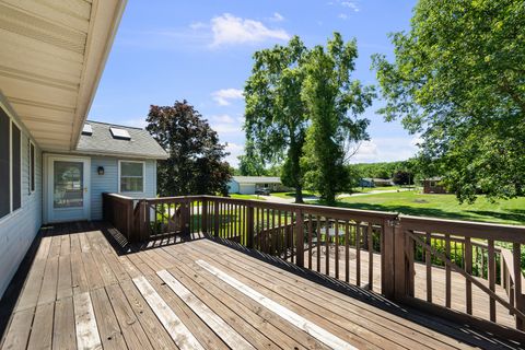 Tiny photo for 504 4th Avenue W, Andalusia, IL 61232 (MLS # 12677891)