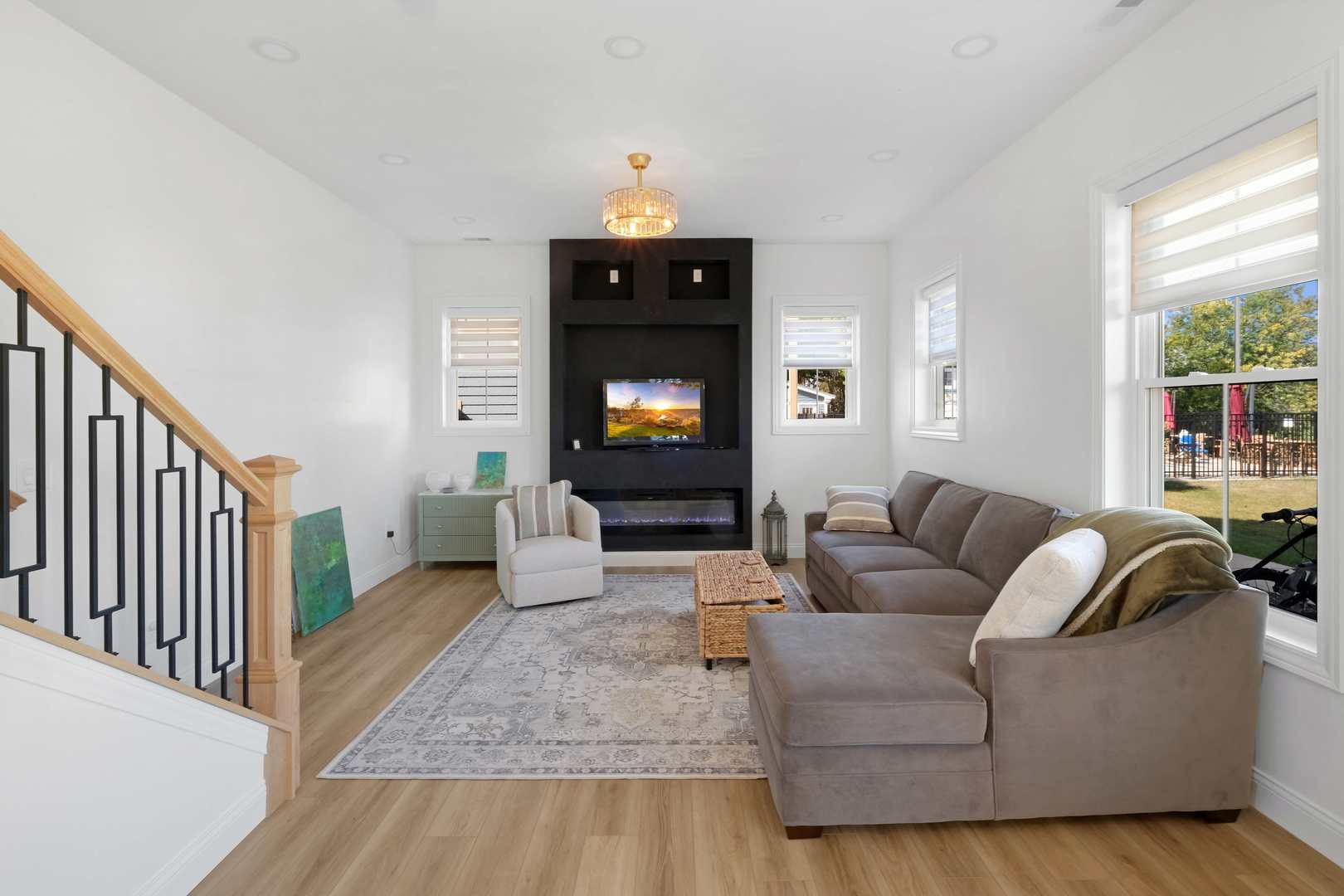 11 Great Loop West Drive