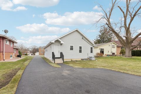 Tiny photo for 367 Catalpa Avenue, Wood Dale, IL 60191 (MLS # 12462196)