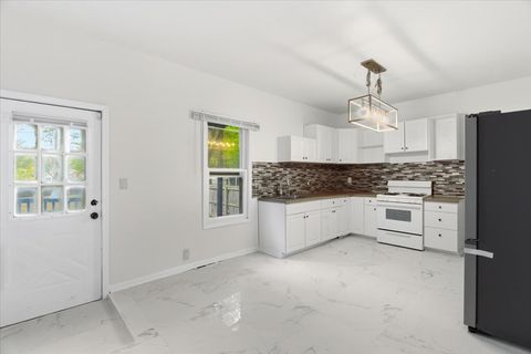 Tiny photo for 3010 Ezekiel Avenue, Zion, IL 60099 (MLS # 12499506)