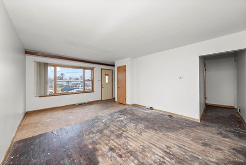 Tiny photo for 14820 Turner Avenue, Midlothian, IL 60445 (MLS # 12543473)