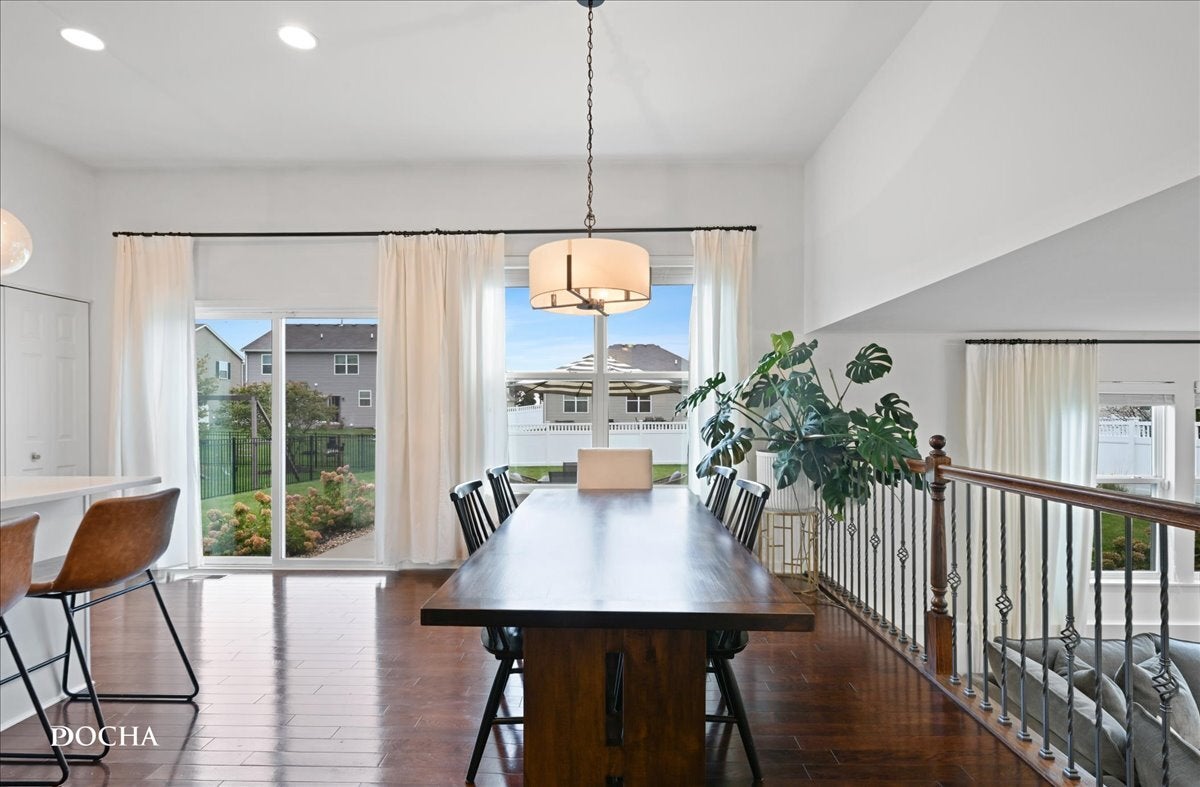 511 COMMONS Drive