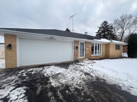 Photo of 26101 W Roseland Court, Ingleside, IL 60041 (MLS # 12535418)