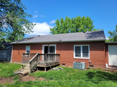 Tiny photo for 921 Airport Road, Mt Vernon, IL 62864 (MLS # 12575426)