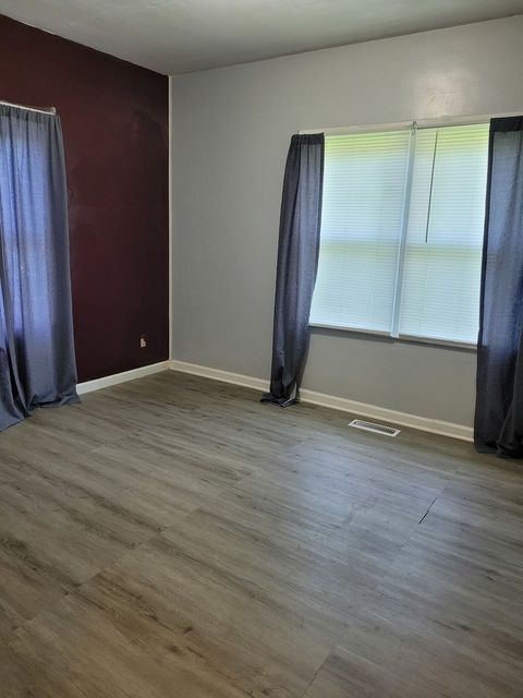 Tiny photo for 921 Airport Road, Mt Vernon, IL 62864 (MLS # 12575426)