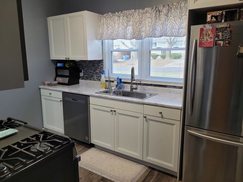 Tiny photo for 921 Airport Road, Mt Vernon, IL 62864 (MLS # 12575426)