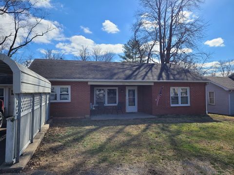 Tiny photo for 921 Airport Road, Mt Vernon, IL 62864 (MLS # 12575426)