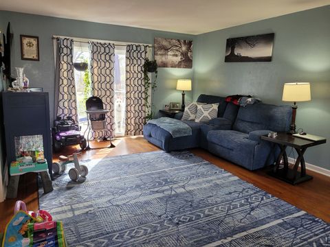 Tiny photo for 921 Airport Road, Mt Vernon, IL 62864 (MLS # 12575426)