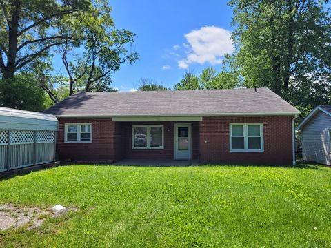 Tiny photo for 921 Airport Road, Mt Vernon, IL 62864 (MLS # 12575426)