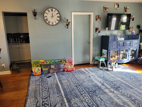 Tiny photo for 921 Airport Road, Mt Vernon, IL 62864 (MLS # 12575426)