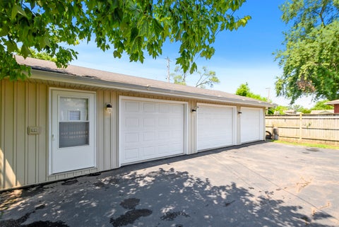 Tiny photo for 10248 S 80th Court, Palos Hills, IL 60465 (MLS # 12690537)