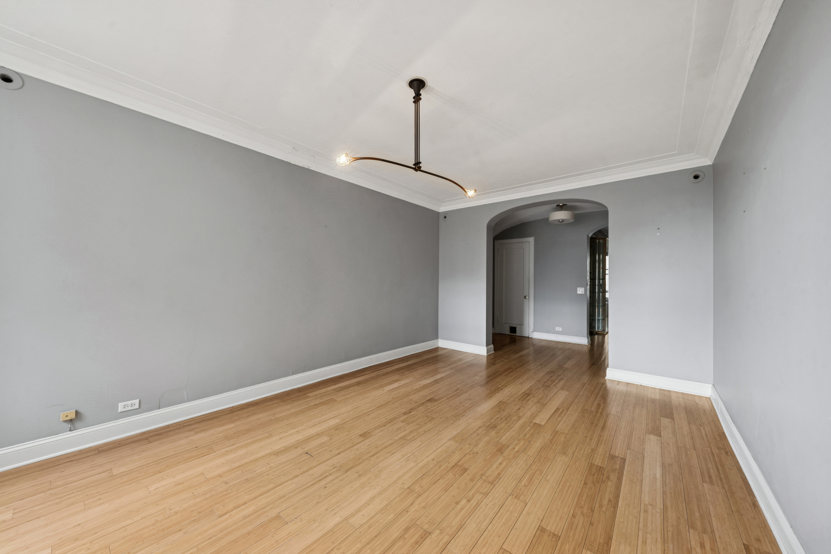 2440 N Lakeview Avenue 11D