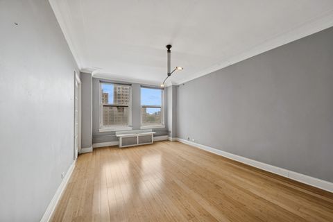 Tiny photo for 2440 N Lakeview Avenue #11D, Chicago, IL 60614 (MLS # 12466395)