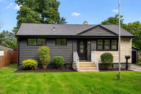 Photo of 717 Kirkwood Avenue, Winthrop Harbor, IL 60096 (MLS # 12741135)