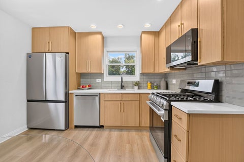 Tiny photo for 717 Kirkwood Avenue, Winthrop Harbor, IL 60096 (MLS # 12741135)