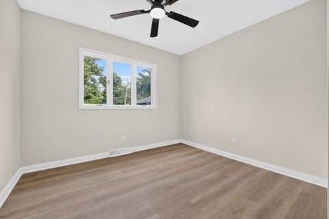 Tiny photo for 717 Kirkwood Avenue, Winthrop Harbor, IL 60096 (MLS # 12741135)