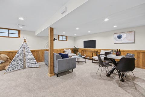 Tiny photo for 717 Kirkwood Avenue, Winthrop Harbor, IL 60096 (MLS # 12741135)