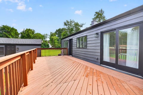 Tiny photo for 717 Kirkwood Avenue, Winthrop Harbor, IL 60096 (MLS # 12741135)