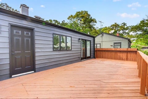 Tiny photo for 717 Kirkwood Avenue, Winthrop Harbor, IL 60096 (MLS # 12741135)