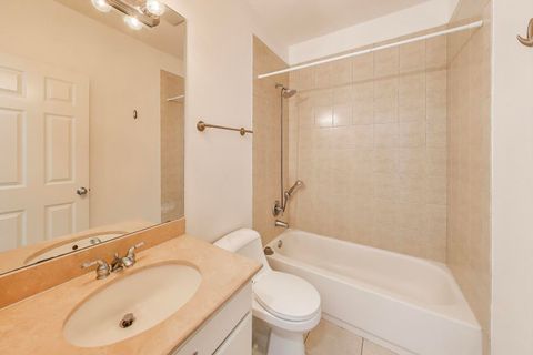 Tiny photo for 5250 N Lincoln Avenue #3C, Chicago, IL 60625 (MLS # 12490341)
