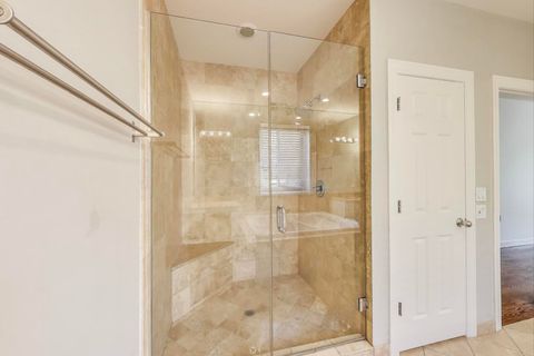 Tiny photo for 5250 N Lincoln Avenue #3C, Chicago, IL 60625 (MLS # 12490341)