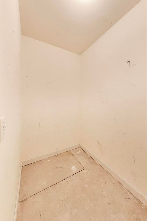 Tiny photo for 5250 N Lincoln Avenue #3C, Chicago, IL 60625 (MLS # 12490341)