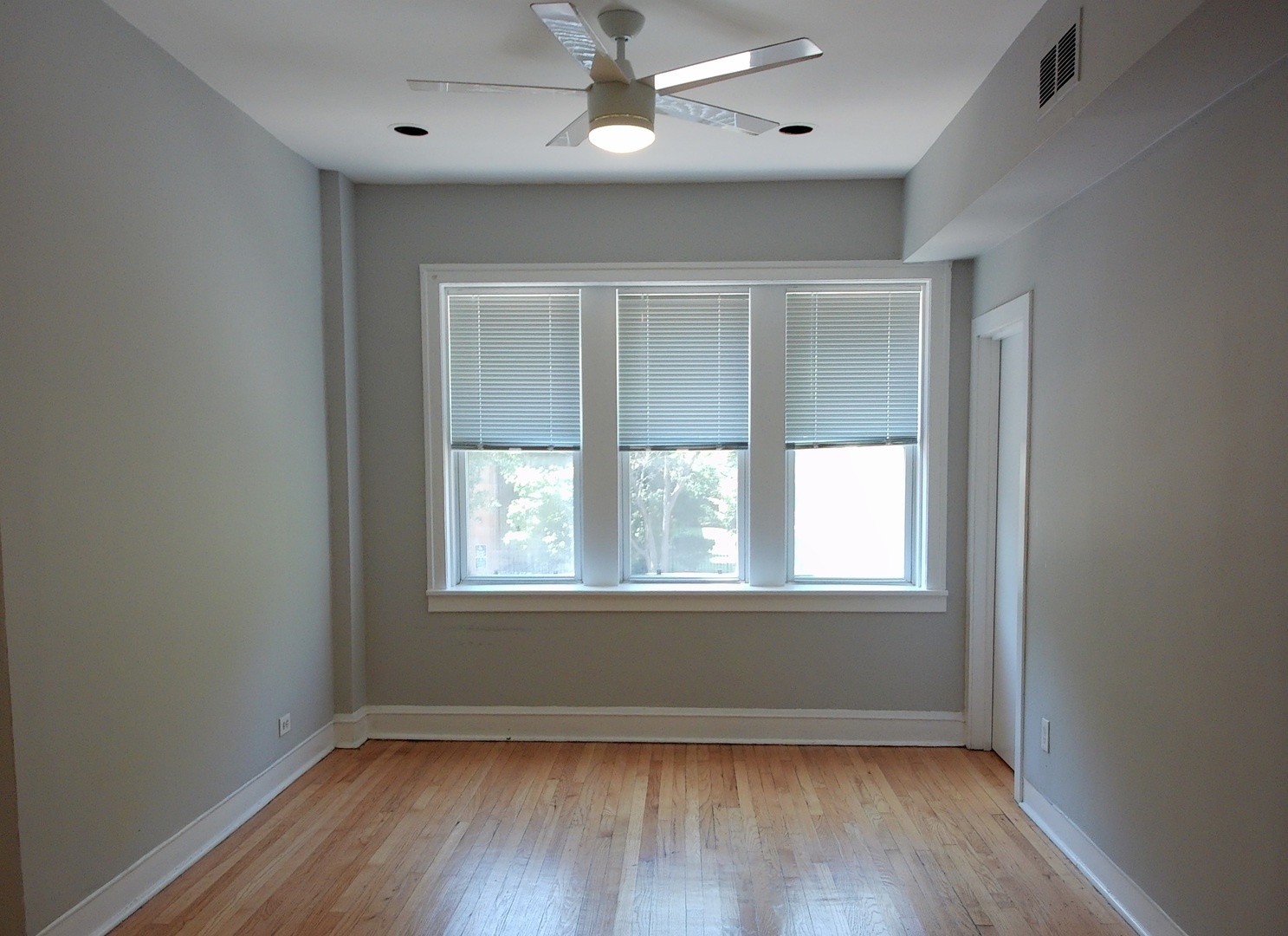 937 N Ashland Avenue 2