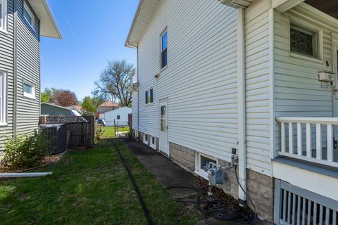 Tiny photo for 2036 13th Street, Moline, IL 61265 (MLS # 12625448)