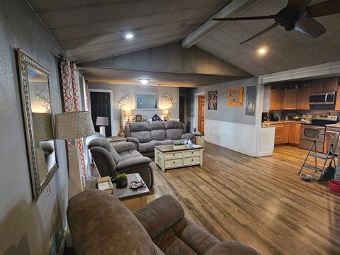 Tiny photo for 686 Airport Road, Metropolis, IL (MLS # 100000573)
