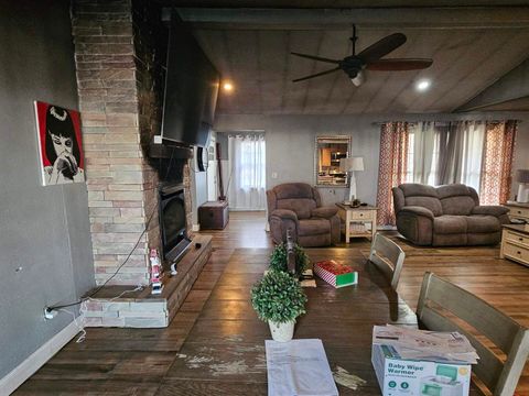 Tiny photo for 686 Airport Road, Metropolis, IL 62960 (MLS # 100000573)