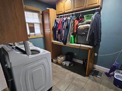 Tiny photo for 686 Airport Road, Metropolis, IL 62960 (MLS # 100000573)