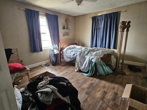 Tiny photo for 686 Airport Road, Metropolis, IL 62960 (MLS # 100000573)