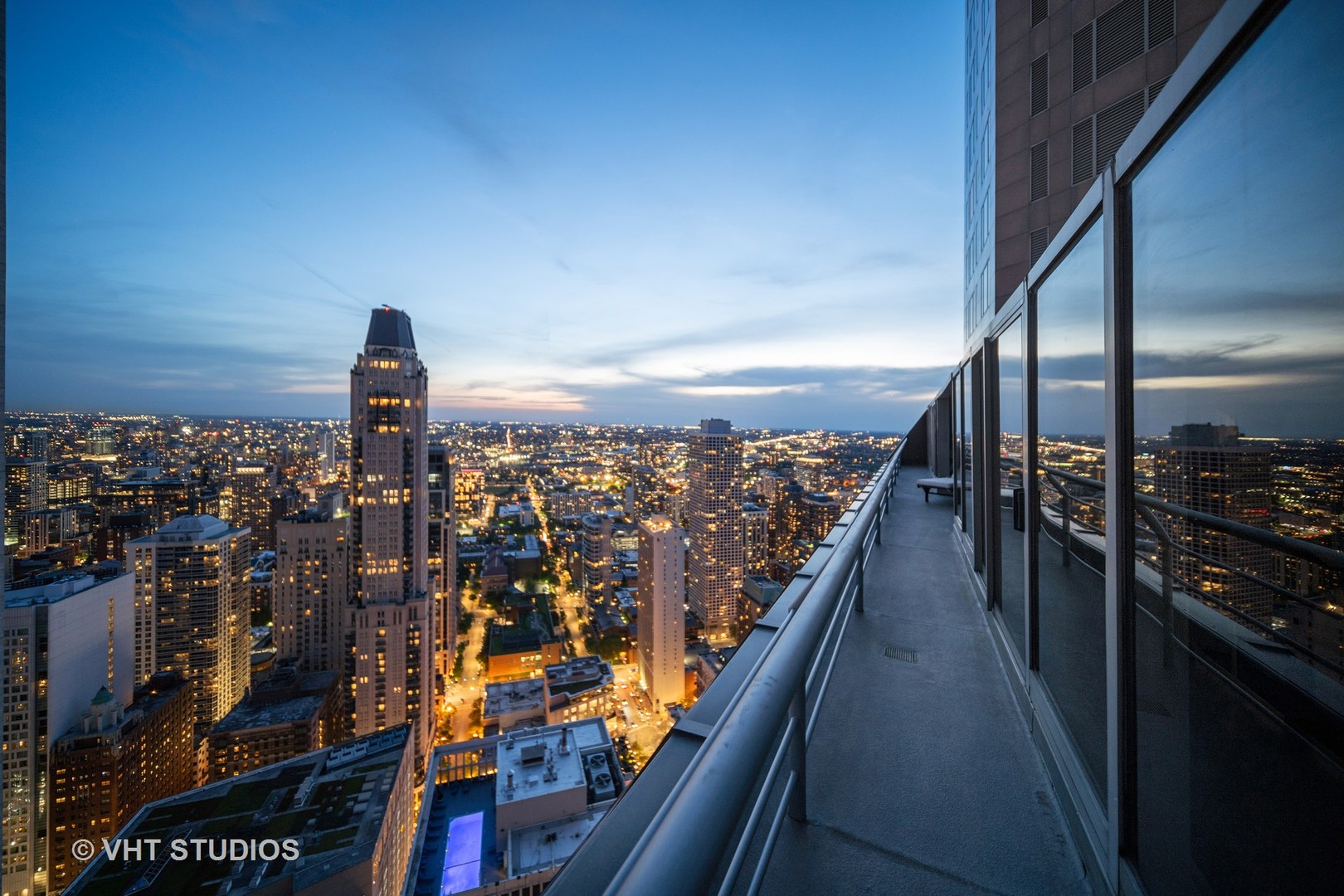 950 N MICHIGAN Avenue 4904