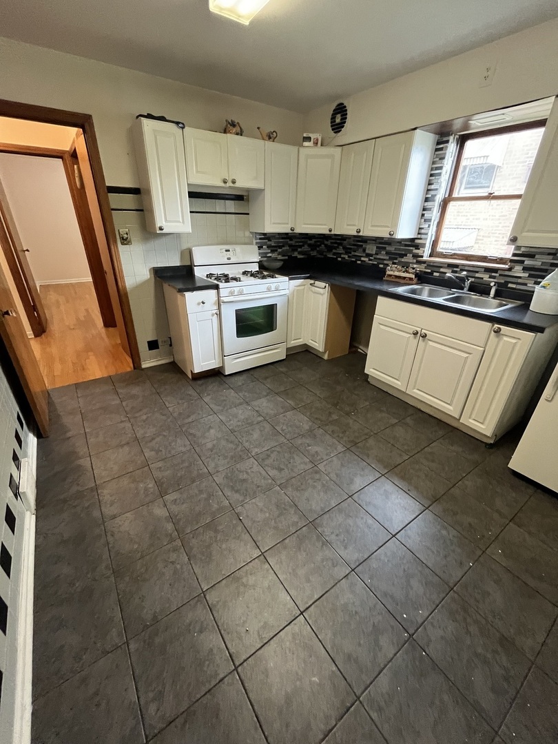 6211 N Harlem Avenue