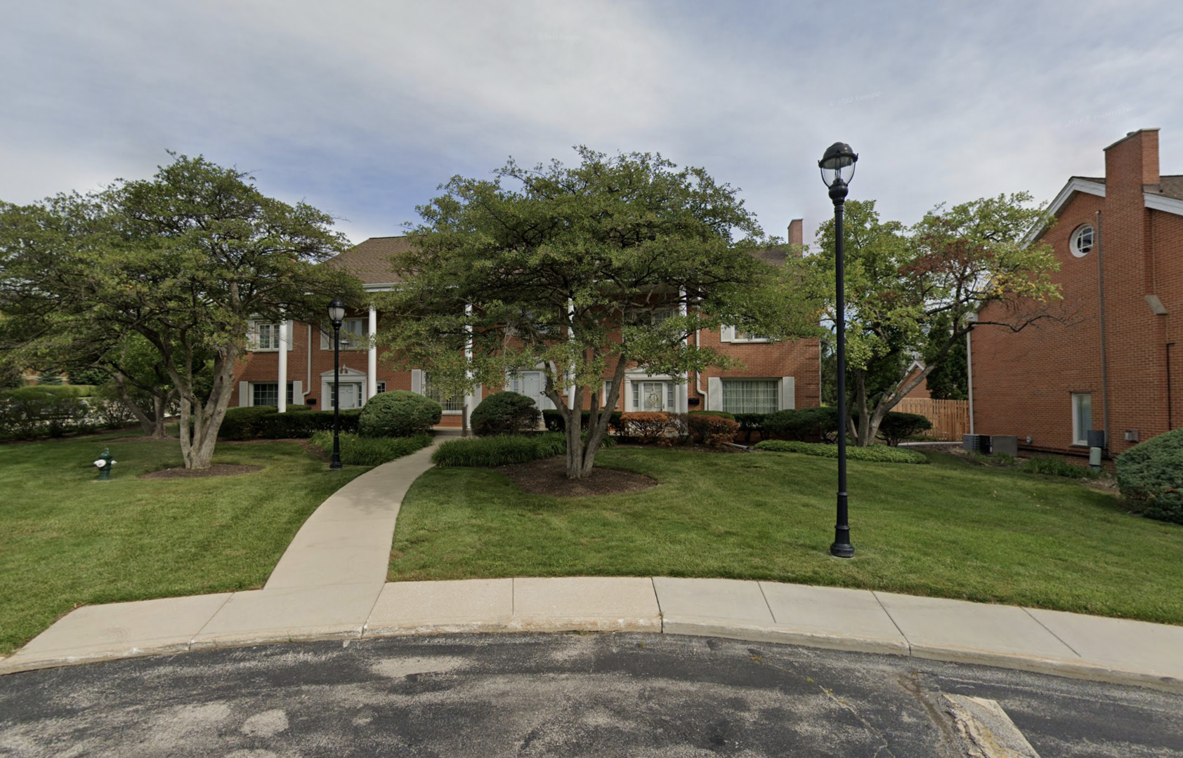 View Oak Brook, IL 60523 townhome