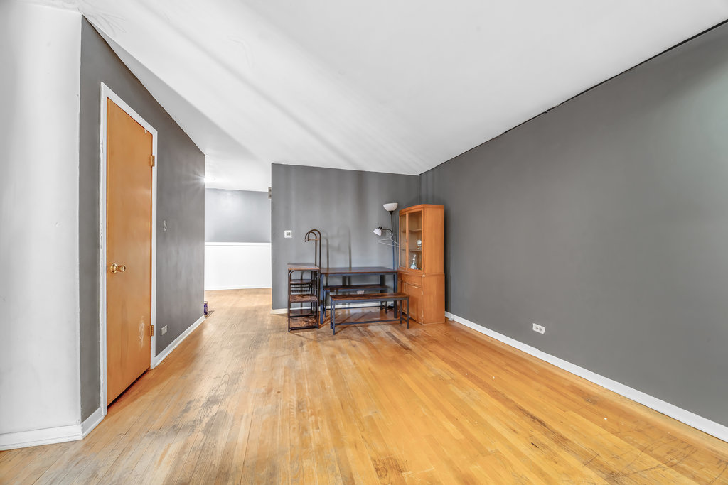 9207 S Kedzie Avenue 3