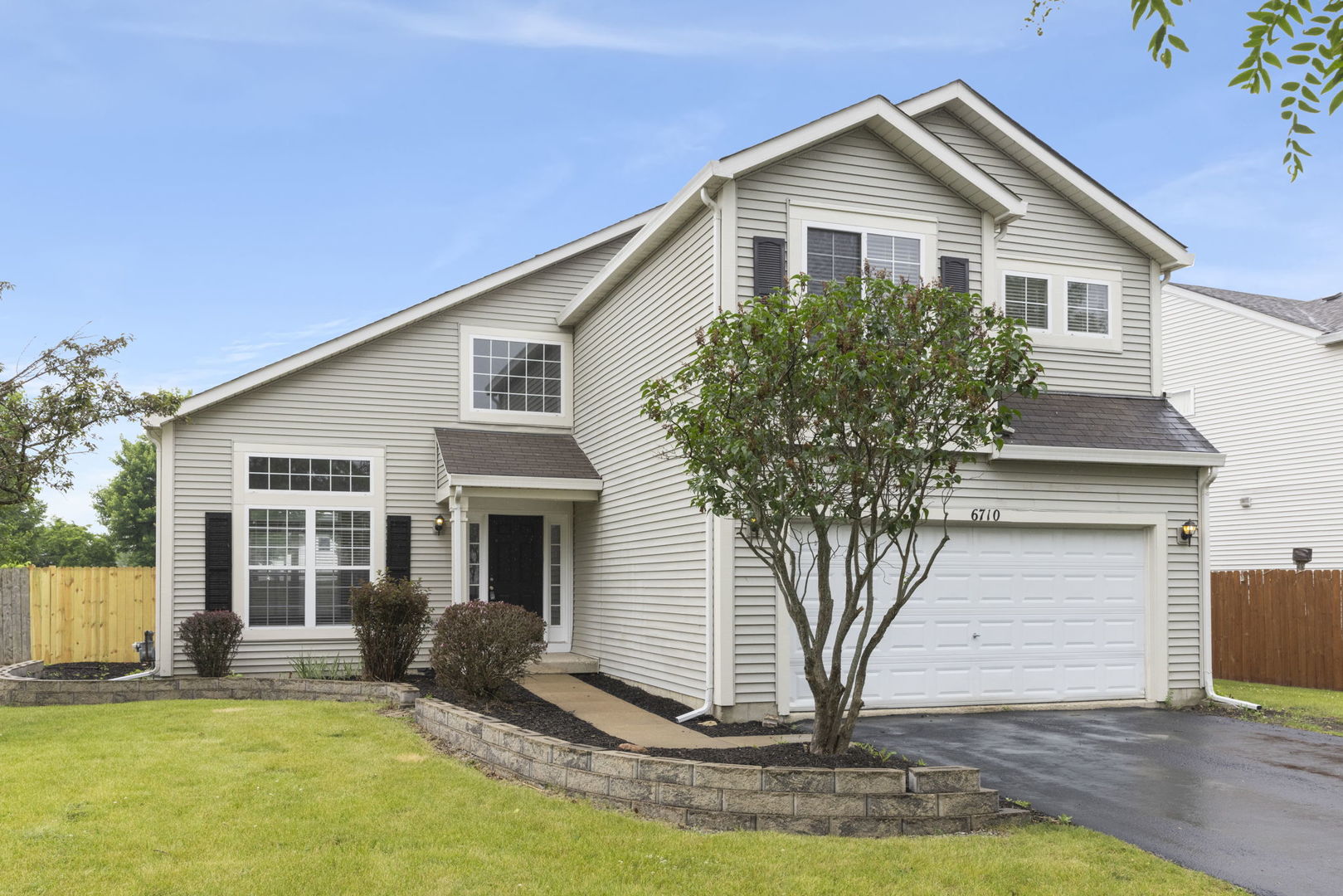 6710 Sahara Drive
