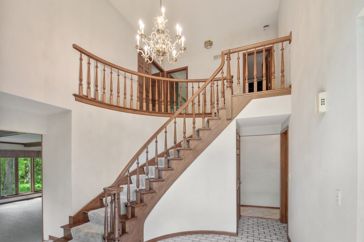 8N258 Brierwood Lane