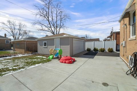 Tiny photo for 5337 W 102nd Street, Oak Lawn, IL 60453 (MLS # 12596366)