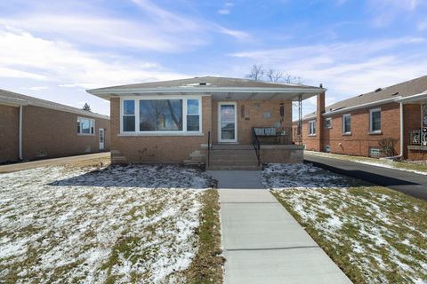 Tiny photo for 5337 W 102nd Street, Oak Lawn, IL 60453 (MLS # 12596366)