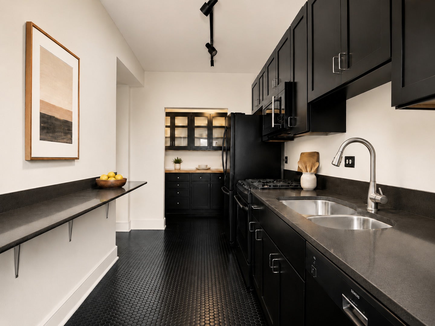 4300 N Marine Drive 503