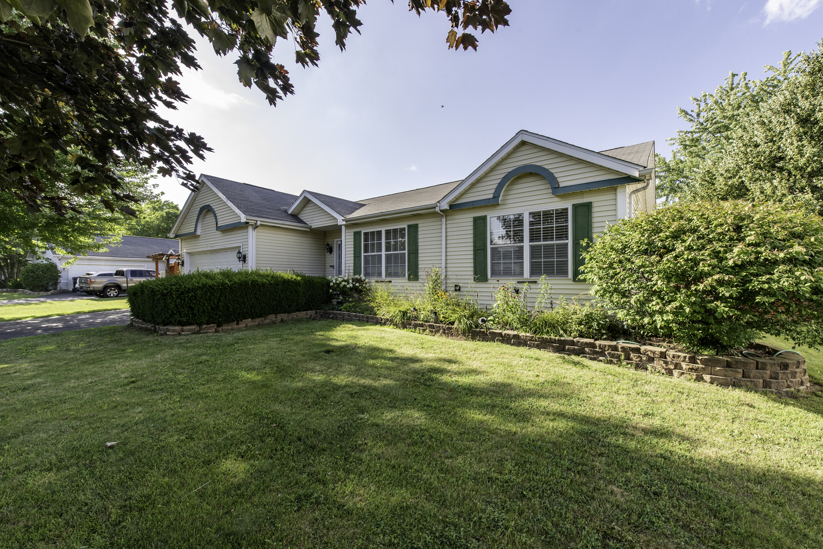 3306 Harbor Ridge Drive